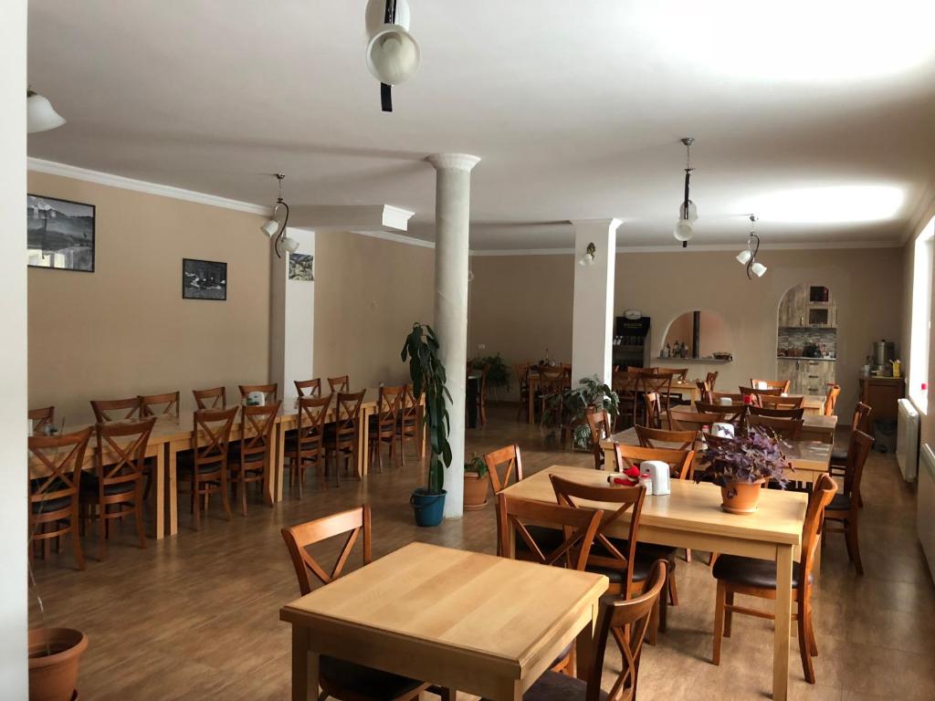 Restaurace v ubytování Family Hotel Kala