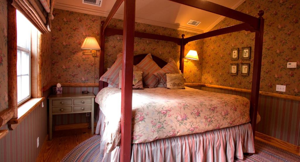 Circle Bar B Guest Ranch - 