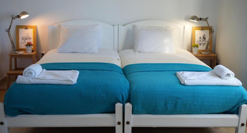 Golden Cliff House - 19