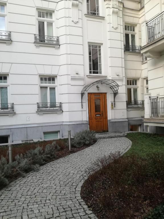 Budova, v ktorej sa apartmán nachádza