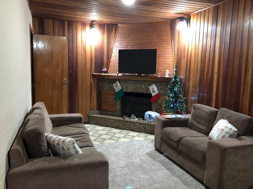  Casa anexa com lareira