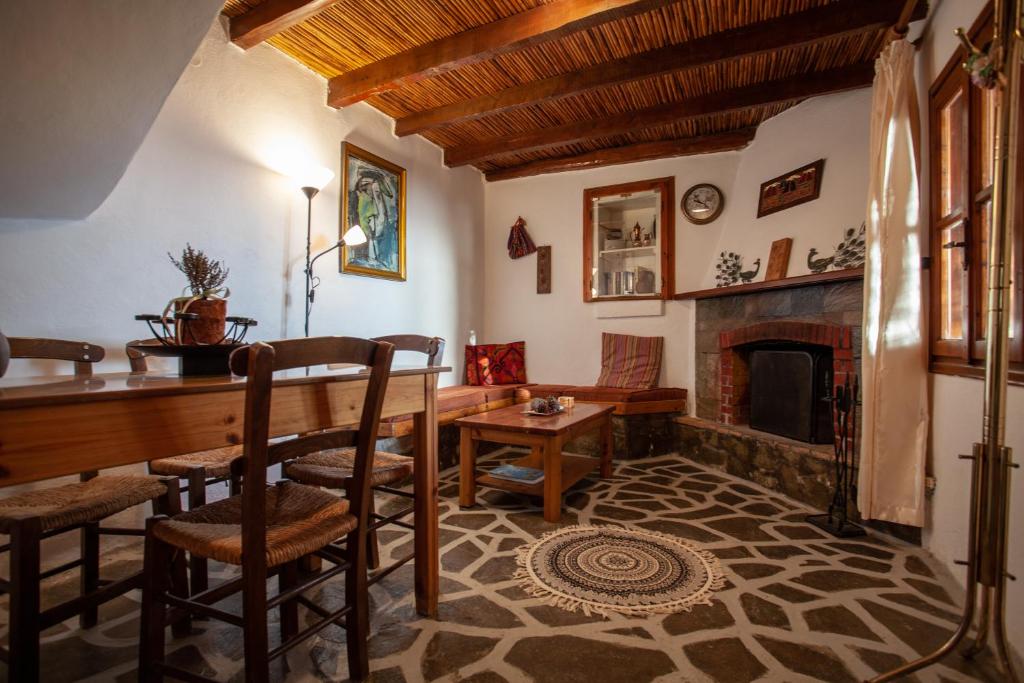 Posezení v ubytování Argyros house
