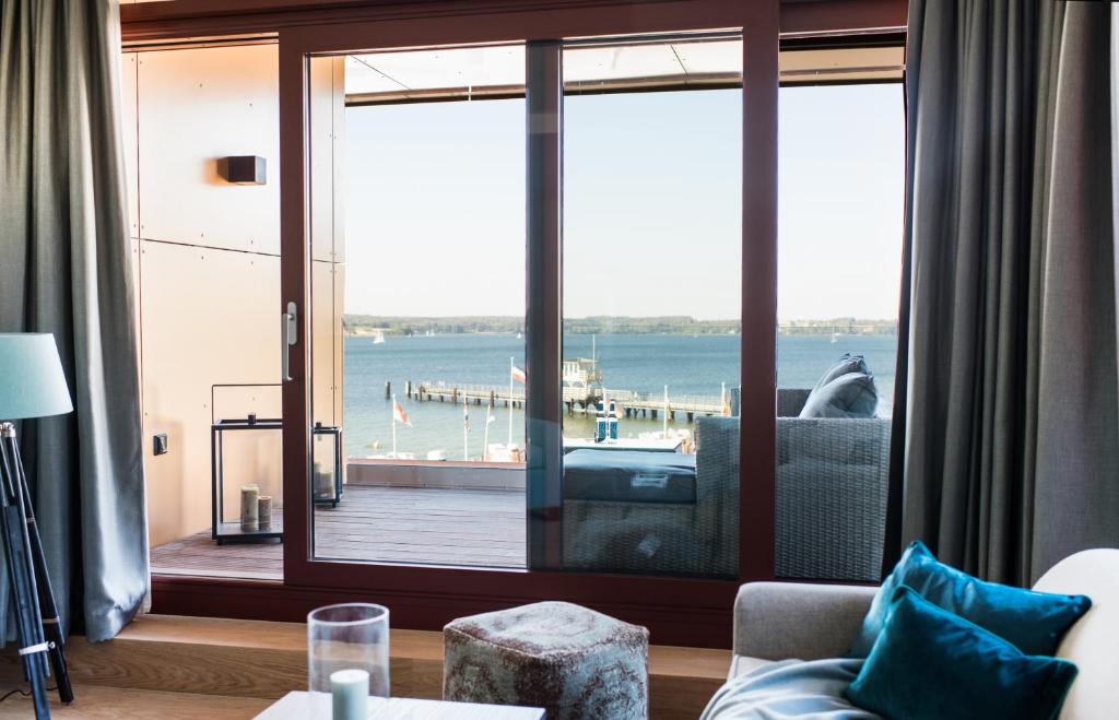 Intermar Hotel & Apartments - King Suite With Ocean View