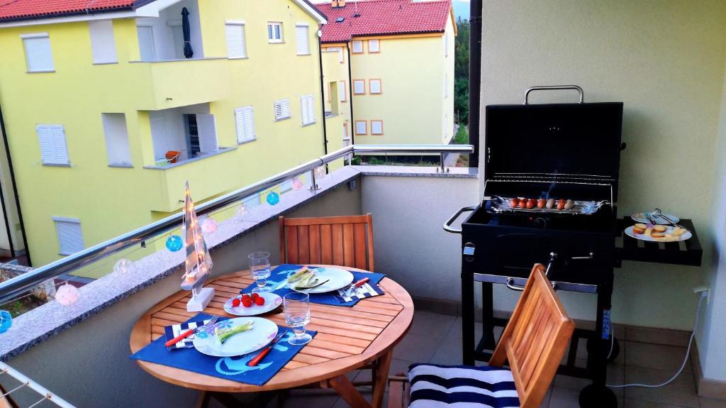 Zdjęcie z galerii obiektu Barbi Apartman KRK w mieście Čižići