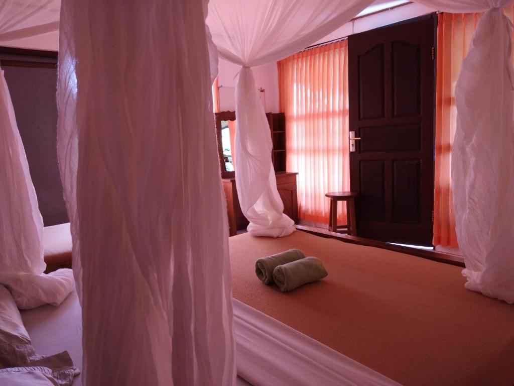 Volcano Living - Triple Room With Shower