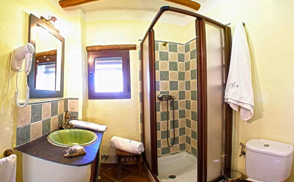 Łazienka w obiekcie Alpujarra Cortijo Casilla Noguera