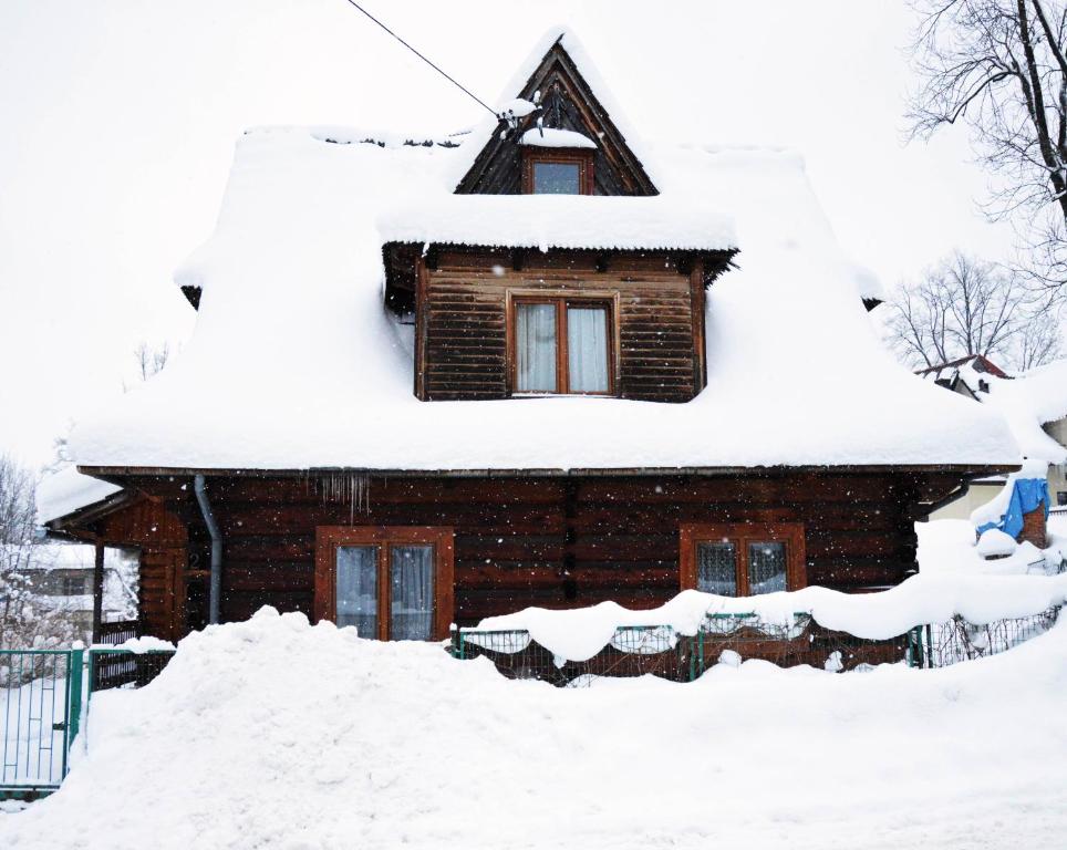 Pokoje przy Cichej Wodzie during the winter