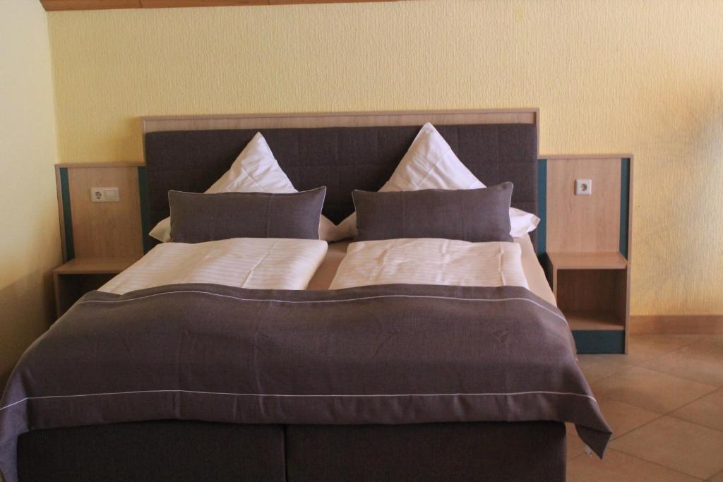 Postel nebo postele na pokoji v ubytování Haus Schieferstein