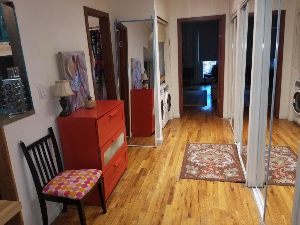 Suitetrails - Fully Furnished Entire Floor Apartment in Historic Harlem