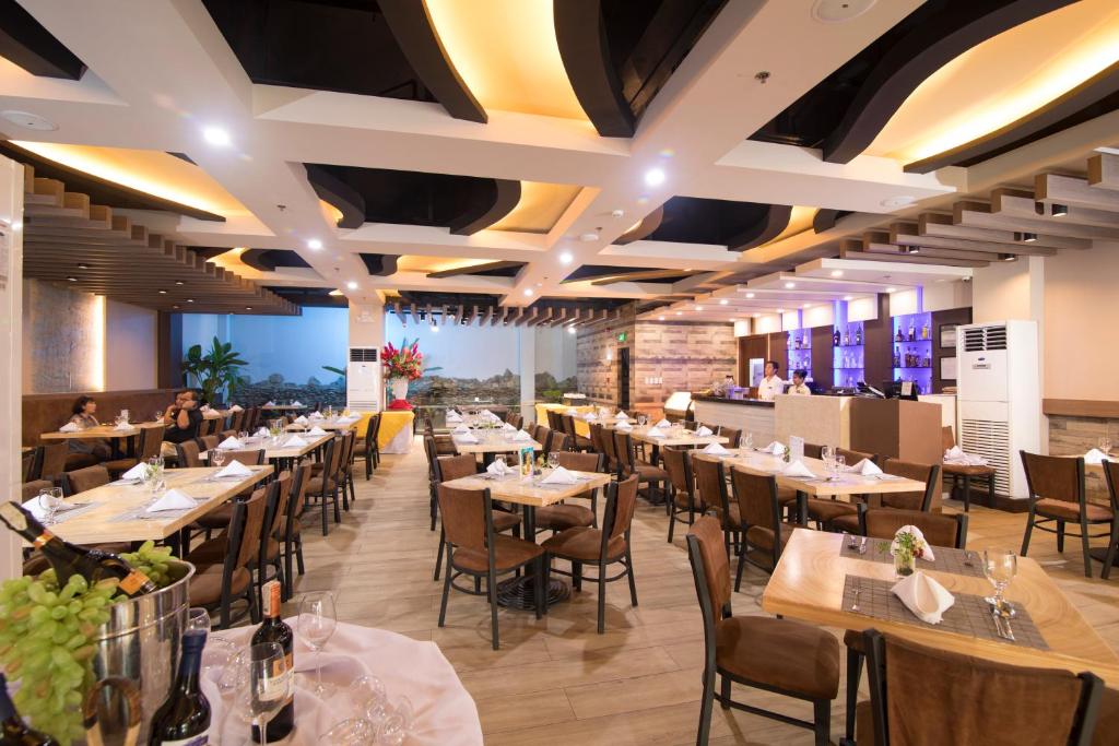 Restaurace v ubytování Kew Hotel Tagbilaran