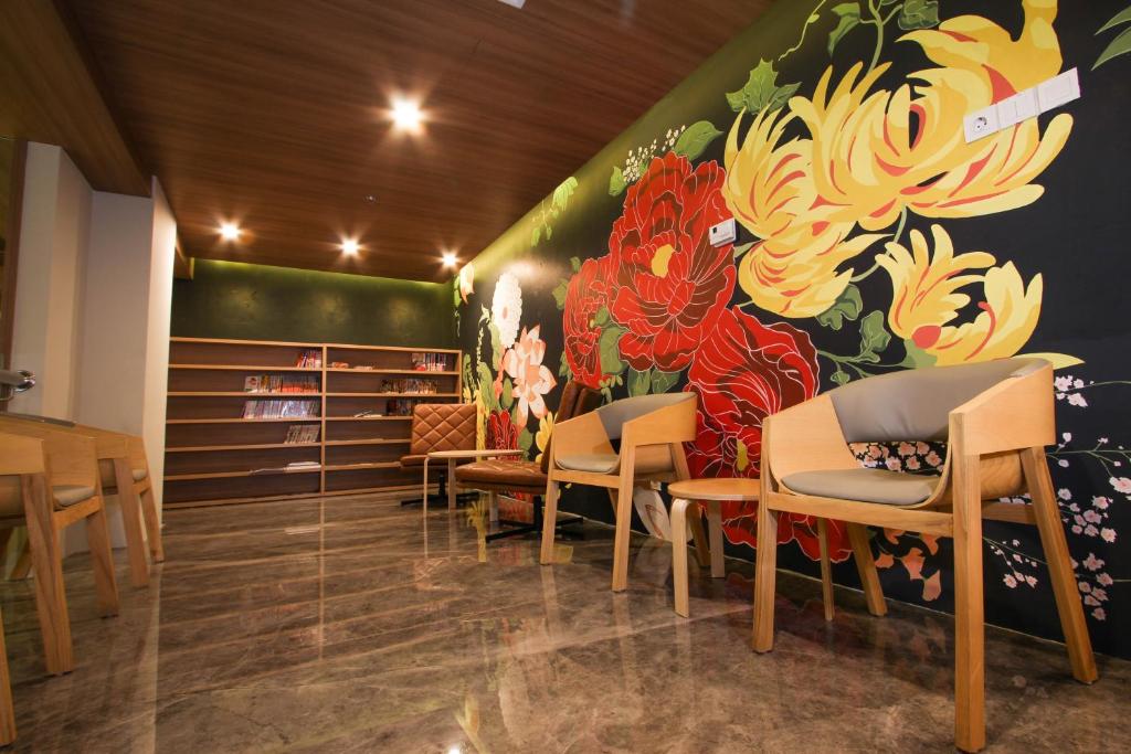 Posezení v ubytování Kuretakeso Kemang Hotel