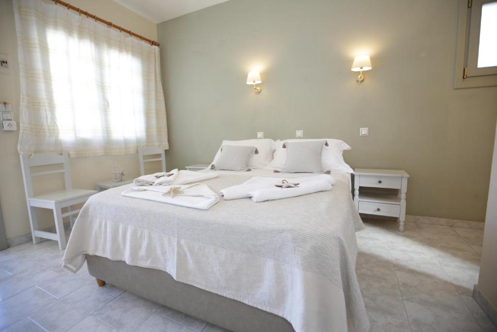 Alexandra's Rooms - 2