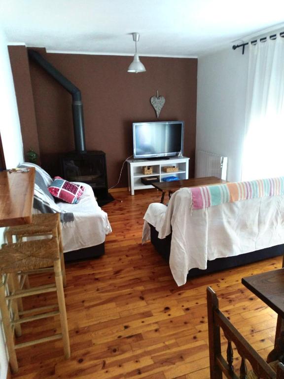 TV/trung tâm giải trí tại Apartament a Alp de Cerdanya