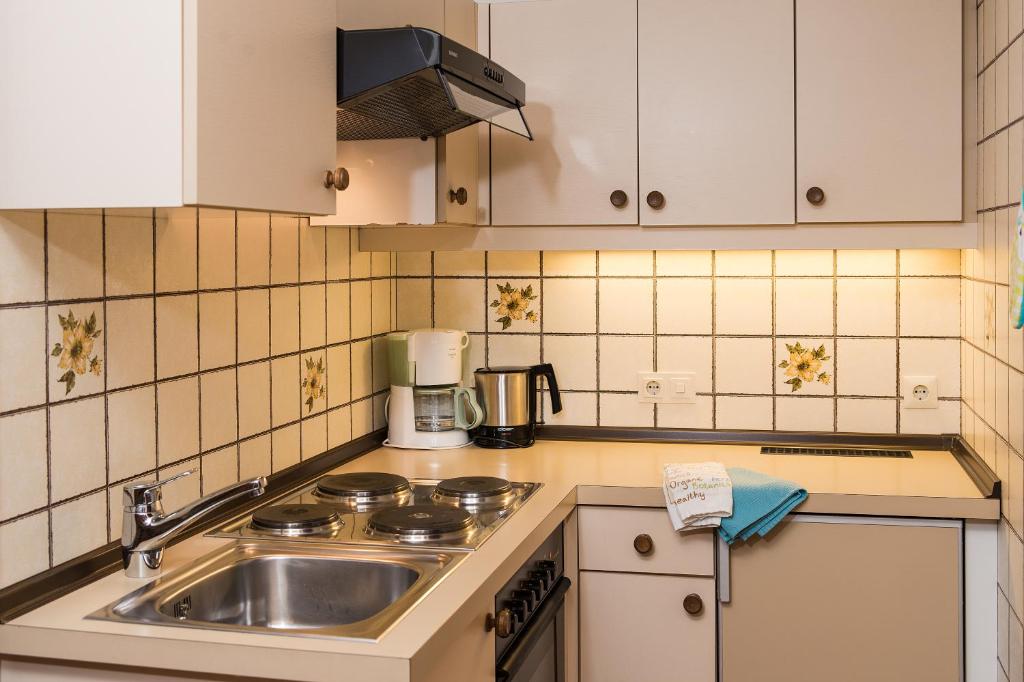 Kuchyňa alebo kuchynka v ubytovaní Gästehaus Haffner