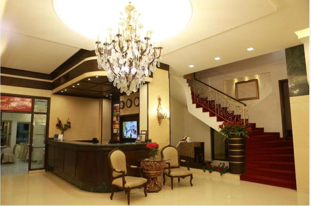Posezení v ubytování Royal Garden Hotel