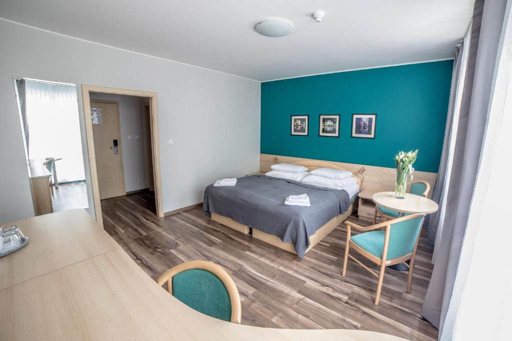 TeleDom Hotel - Çift Kişilik Veya İki Yataklı Oda