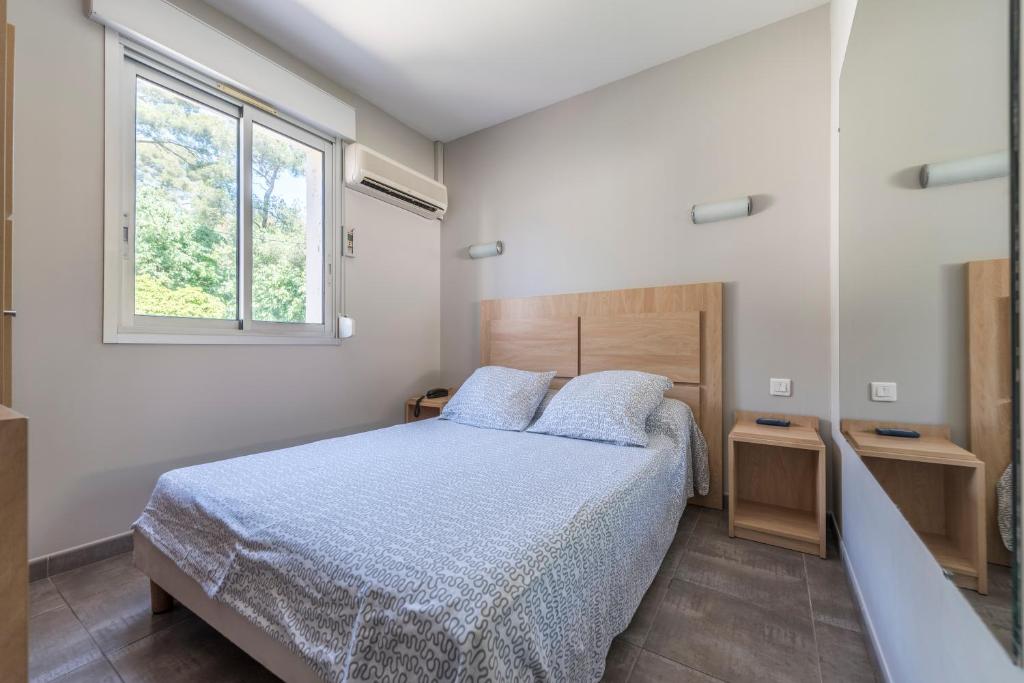 Hôtel du Rocher - Resim 12