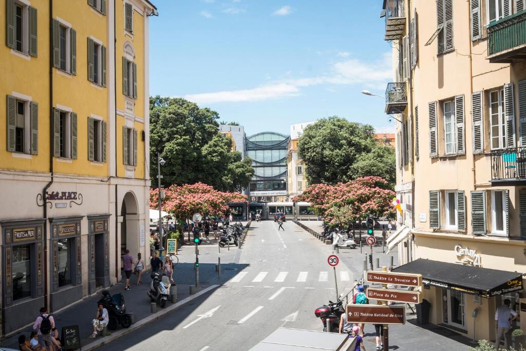 Hôtel Le G (ex Le Genève) - Resim 37