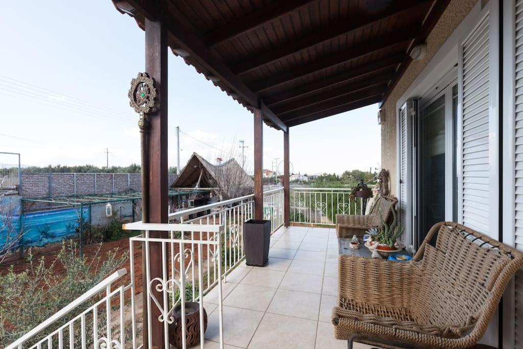 Balkón alebo terasa v ubytovaní Country Rooms near Athens - Airport