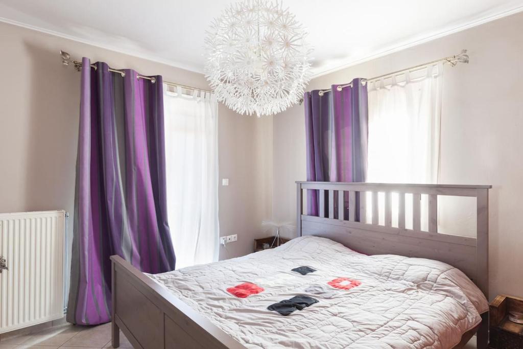Posteľ alebo postele v izbe v ubytovaní Country Rooms near Athens - Airport