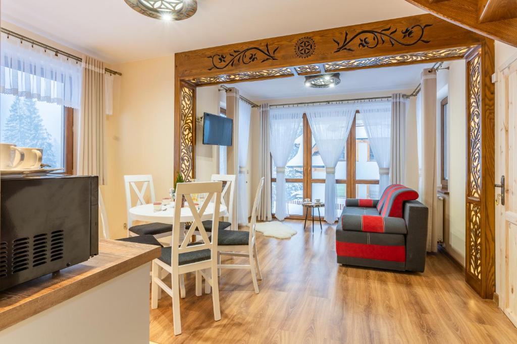 Posedenie v ubytovaní Osada Małe Ciche DOMEK z Bali