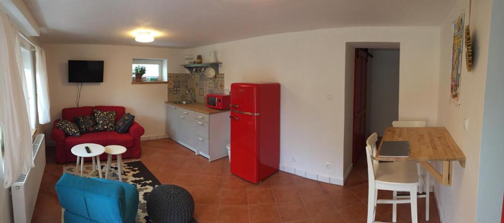 Kuchnia lub aneks kuchenny w obiekcie Villa Cihelna apartments