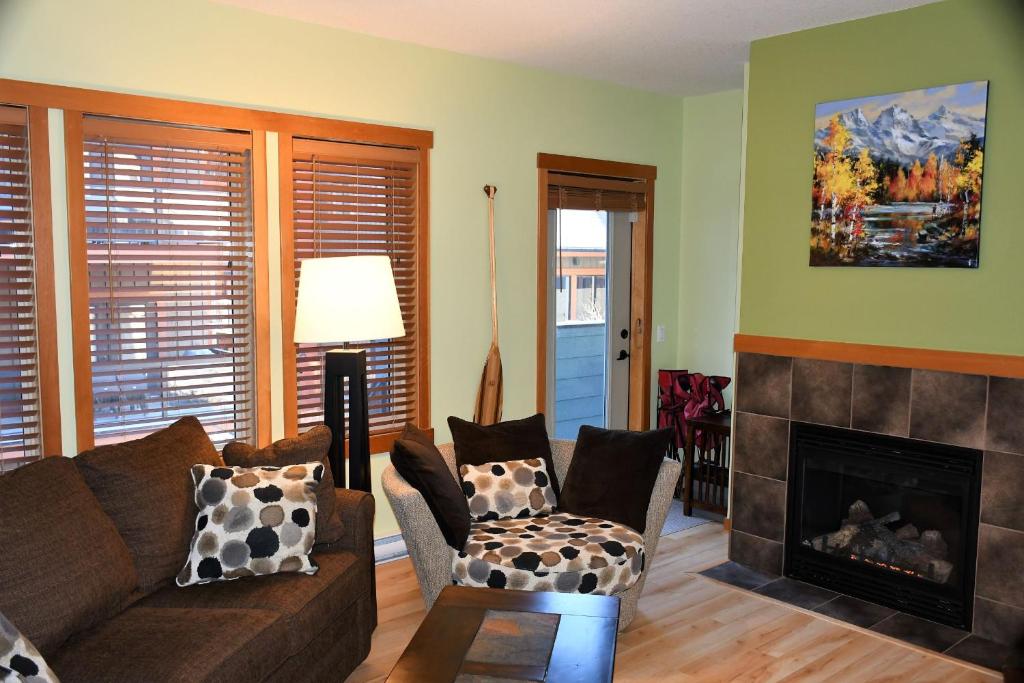 Istumisnurk majutusasutuses Renovated Condo, 2BR, 2BA, Heated Pool, 3 Hot Tubs, Pets Welcome!