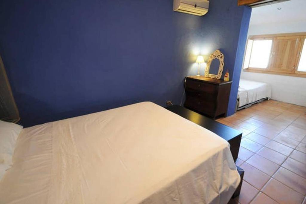 Posteľ alebo postele v izbe v ubytovaní Entre Olivos: Very Charming Villa 18 SLEEPERS