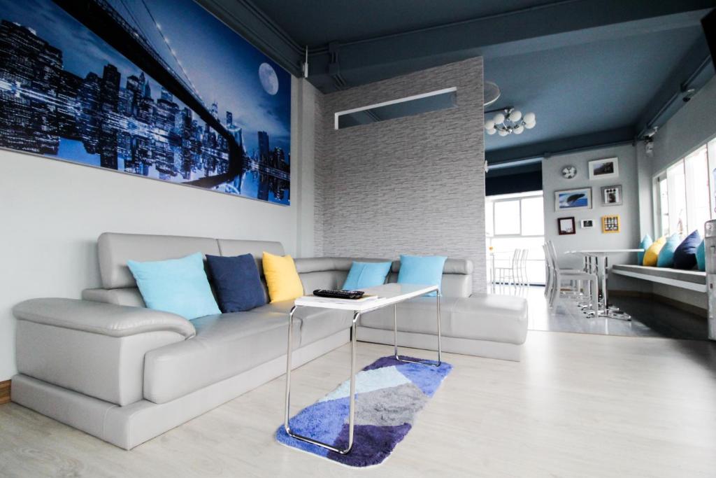 Istumisnurk majutusasutuses The Moon Hostel Huahin