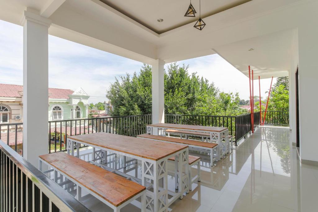 Balkón nebo terasa v ubytování RedDoorz Premium @ Setiabudi Medan