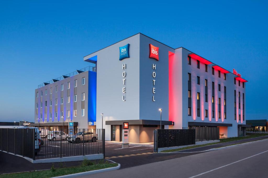 Budova, kde se hotel nachází