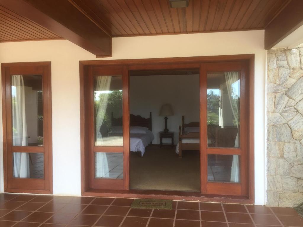  Suites no Alto do Capivari