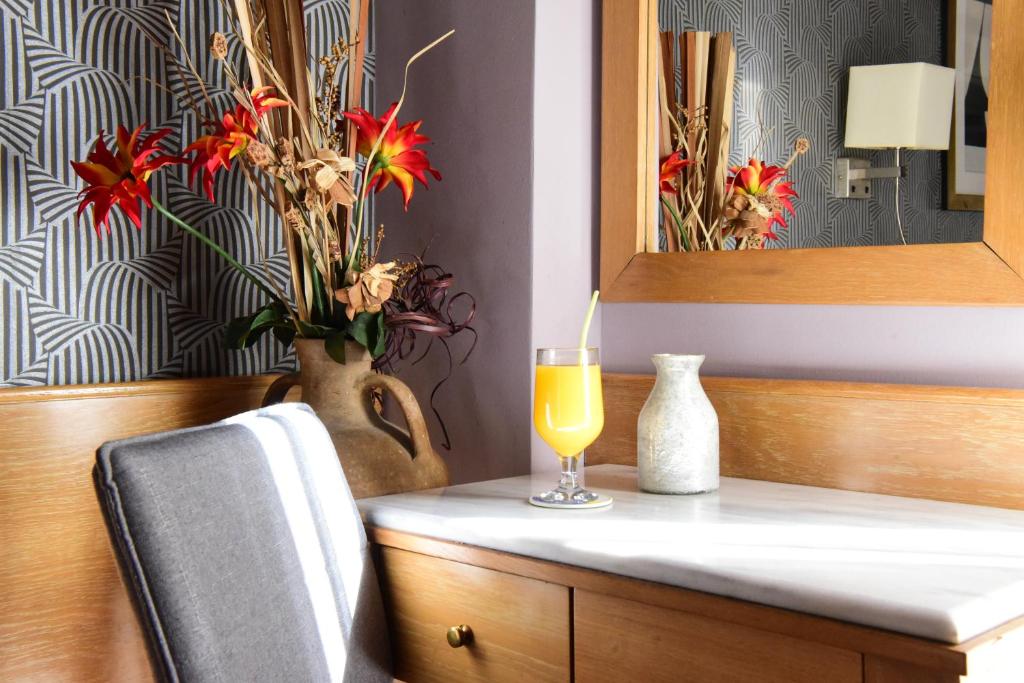 Eva Hotel Piraeus - Resim 43