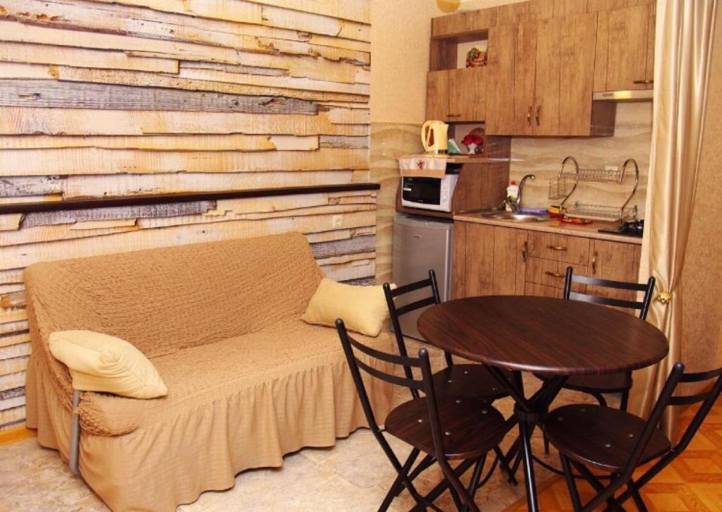 Kuchyň nebo kuchyňský kout v ubytování ApartHotel Heart of Tbilisi