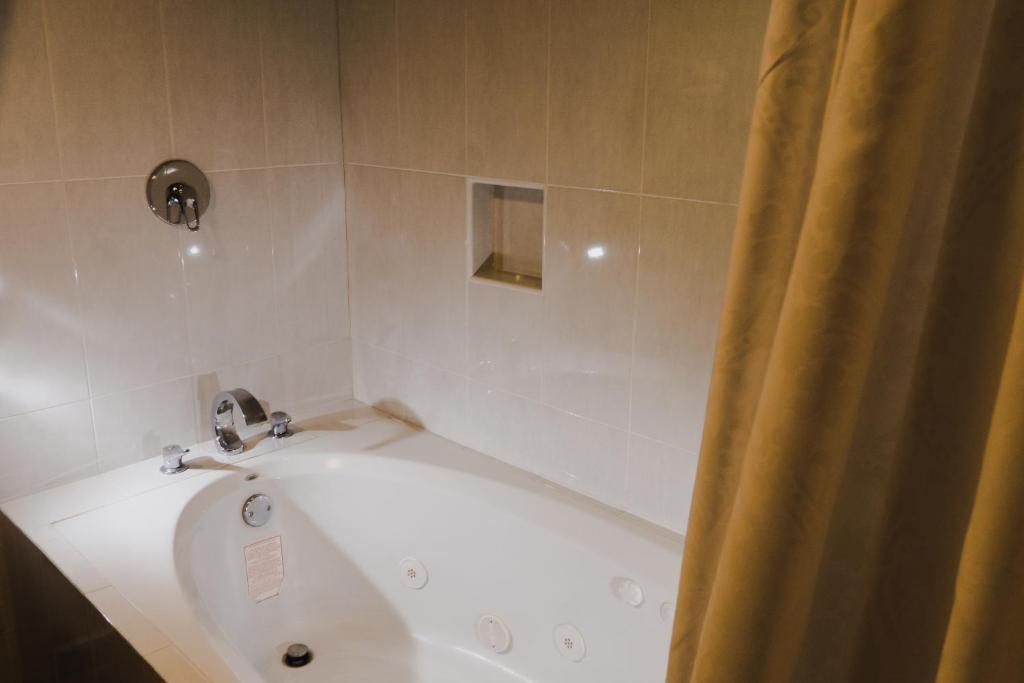 Koupelna v ubytování HOTEL CAREYES