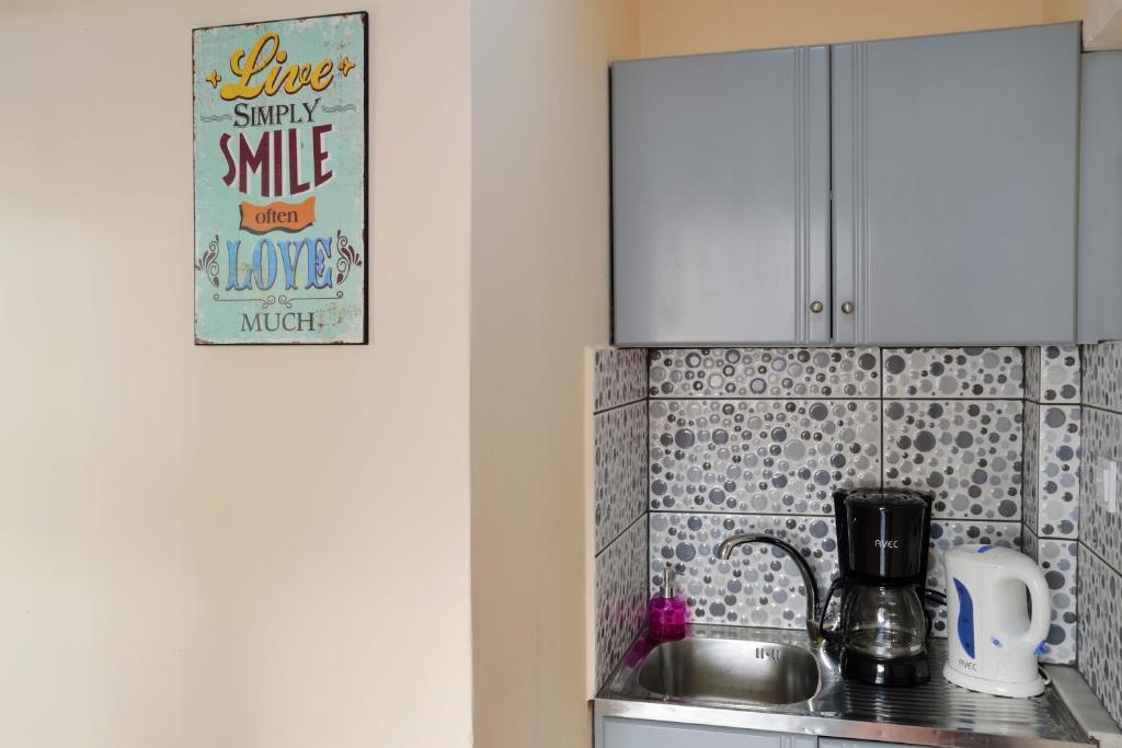 Urban Studios Manos - Resim 15