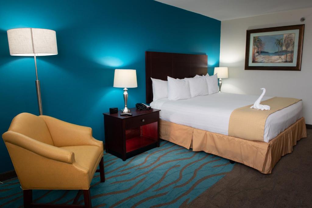 Postel nebo postele na pokoji v ubytování Caribe Hotel Ponce