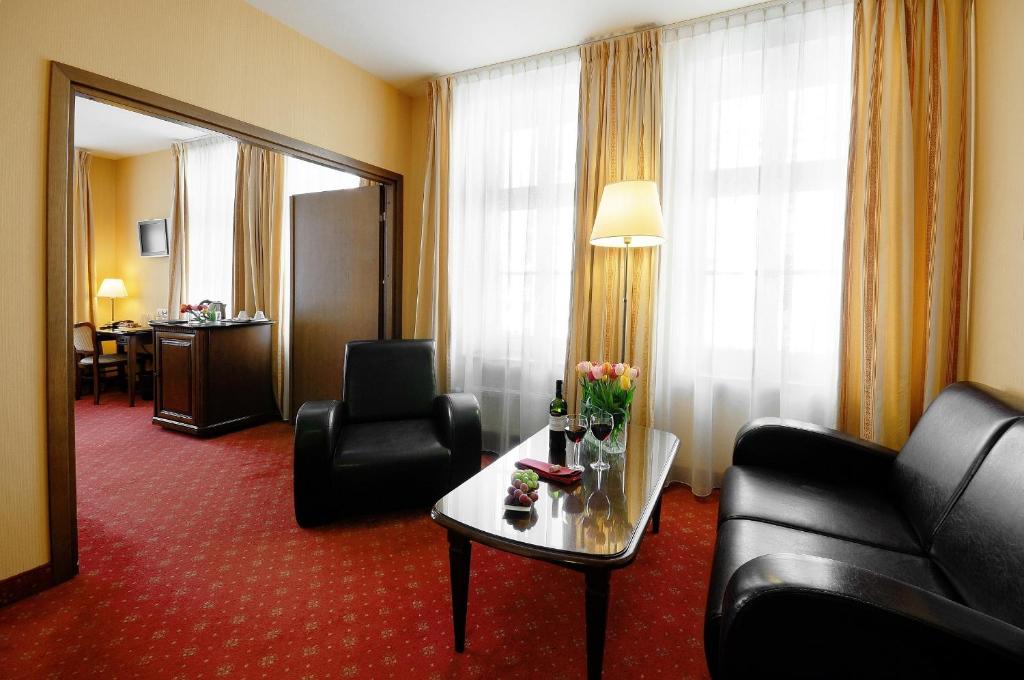 Posezení v ubytování Hotel Wolne Miasto Old Town Gdańsk