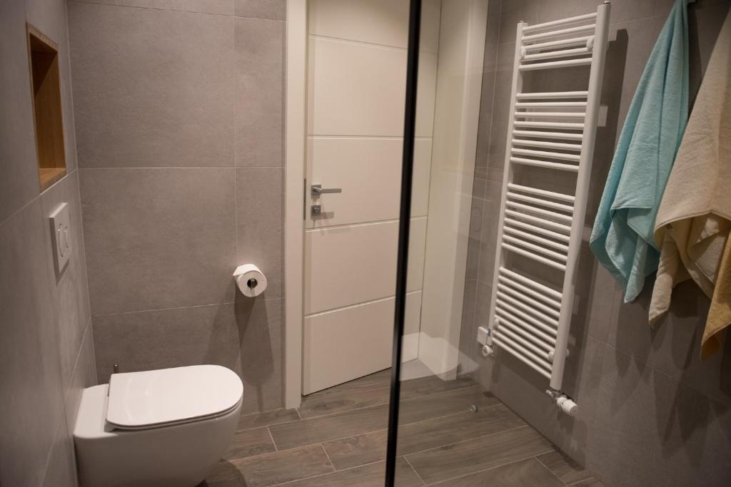 Koupelna v ubytování Vila Mojca Apartments Jasna & Jelka