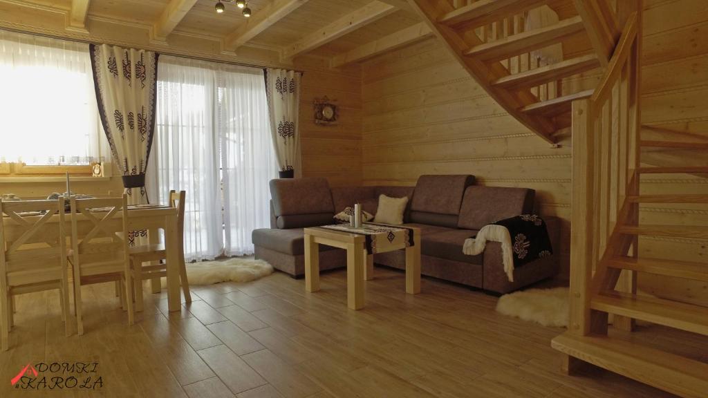 Posedenie v ubytovaní Domki u Karola