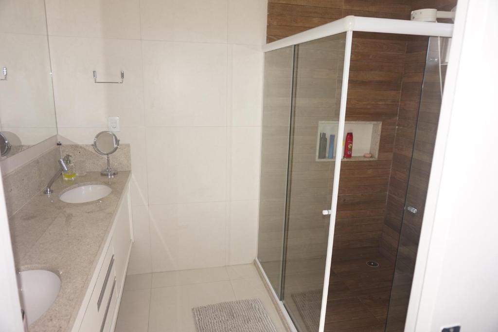  Hibiscus Casa Condomínio com Piscina