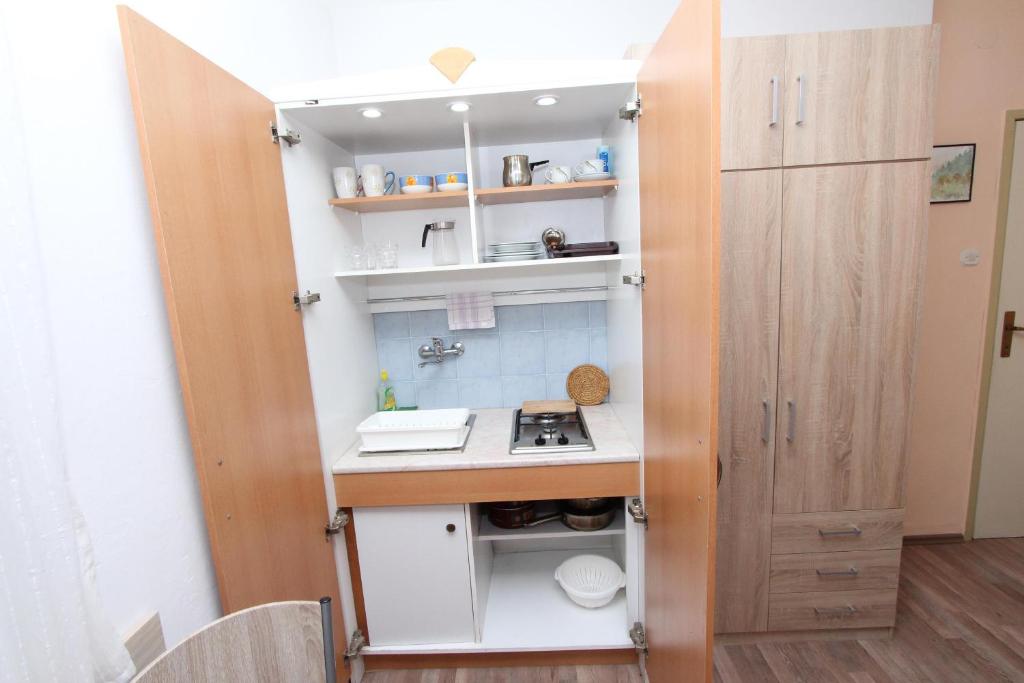 Apartments and Room Eva - 7