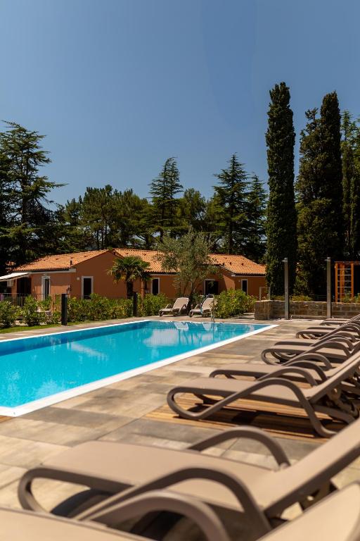 Bazén v ubytování Hotel Laguna Deluxe - Terme Krka nebo v jeho okolí