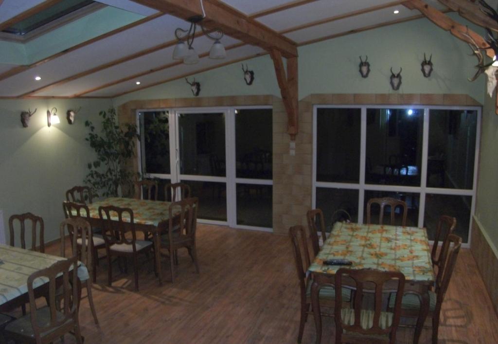 Agroturystyka Leśna Chata - Chambre Familiale Avec Salle De Bain