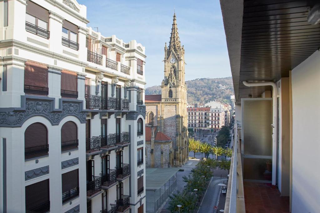 Nespecifikovaný výhled na destinaci San Sebastián nebo výhled na město při pohledu z apartmánu