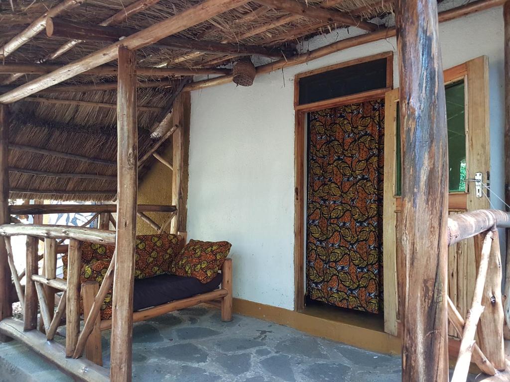 Balkón nebo terasa v ubytování Pumba Safari Cottages