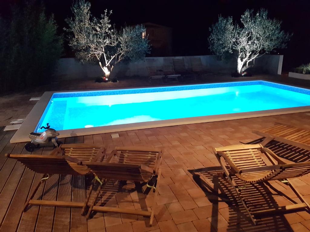Bazén v ubytovaní Hotel Stipe alebo v jeho blízkosti