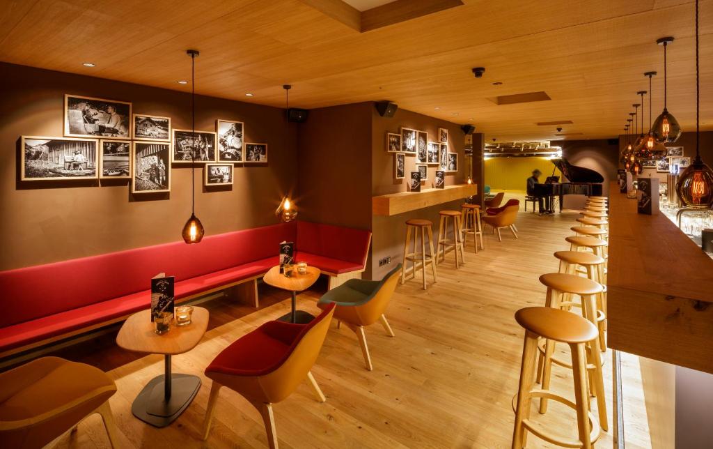 Posezení v ubytování Hirschen Guesthouse - Village Hotel