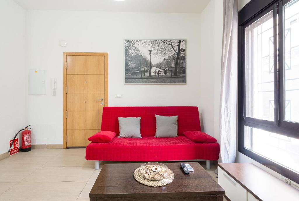 Część wypoczynkowa w obiekcie MABB-Quiet Apt With Private Patio Walking Distance To Downtown