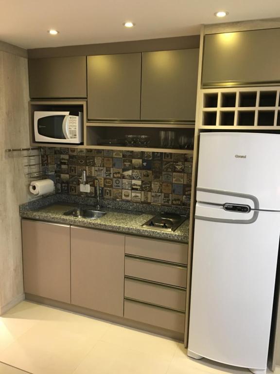  Estudio moderno com linda vista para a Serra